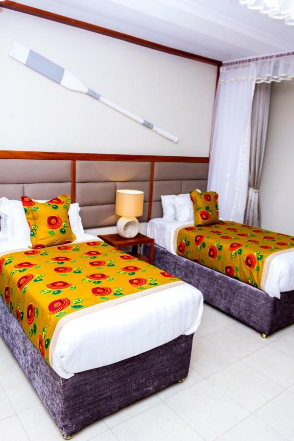 Akasu Bed And Breakfast Kampala Exterior photo